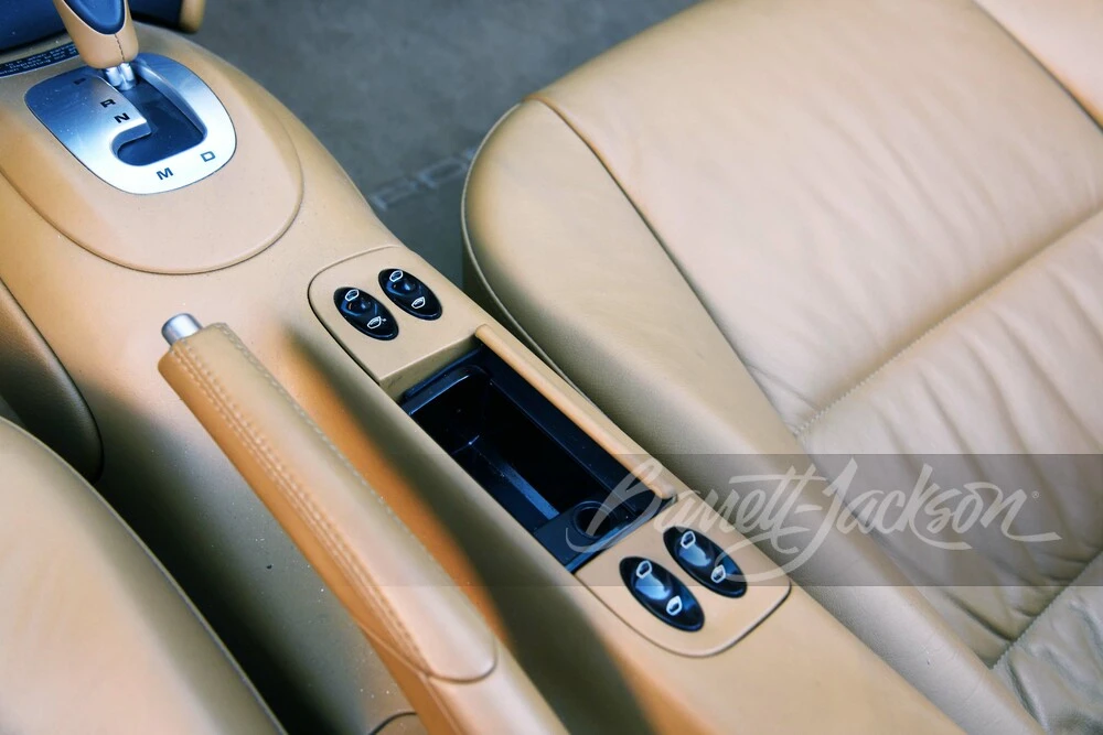 2001 Porsche 996 Carrera - Image 10 of 16