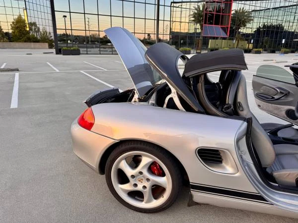 2001 Porsche 986 Boxster - Image 16 of 19