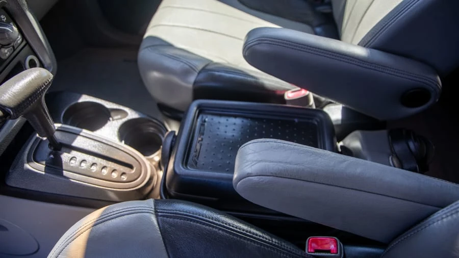 2001 Pontiac Aztek - Image 24 of 28