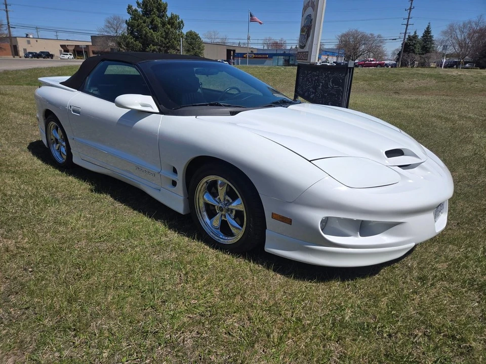 2001 Pontiac Firebird 4th Gen - Image 2 of 21