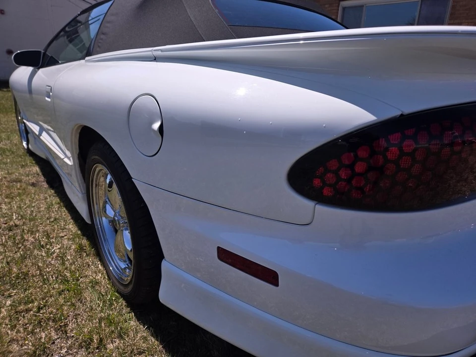 2001 Pontiac Firebird 4th Gen - Image 10 of 21