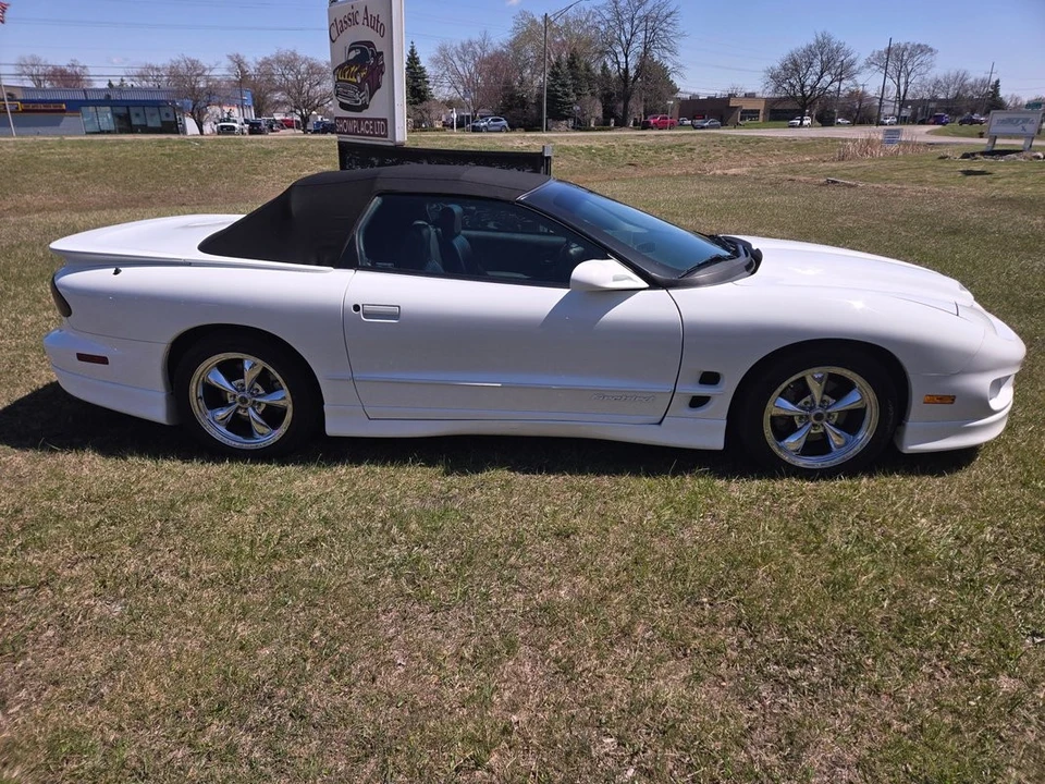2001 Pontiac Firebird 4th Gen - Image 14 of 21