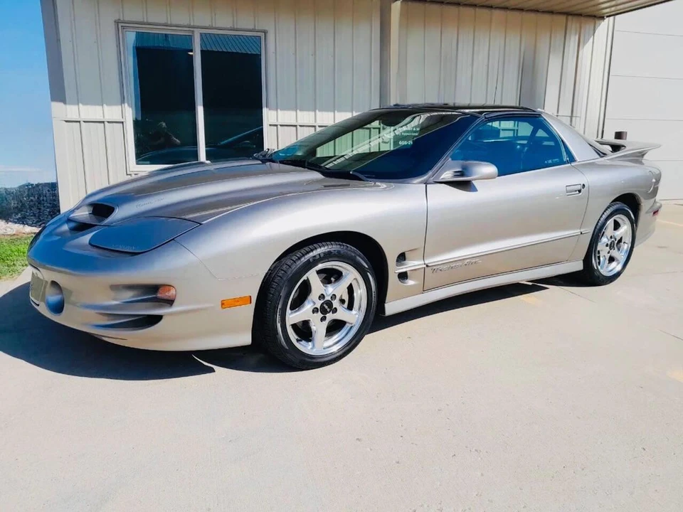 2001 Pontiac Firebird 4th Gen - Image 2 of 31