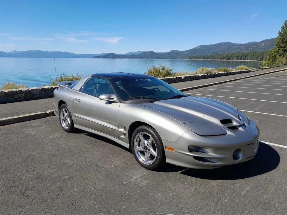 2001 Pontiac Firebird 4th Gen - Image 10 of 31