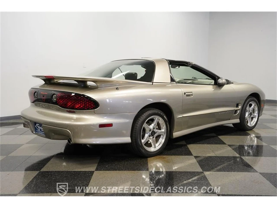 2001 Pontiac Firebird 4th Gen - Image 11 of 31