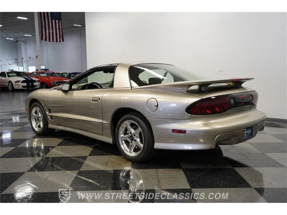 2001 Pontiac Firebird 4th Gen - Image 8 of 31