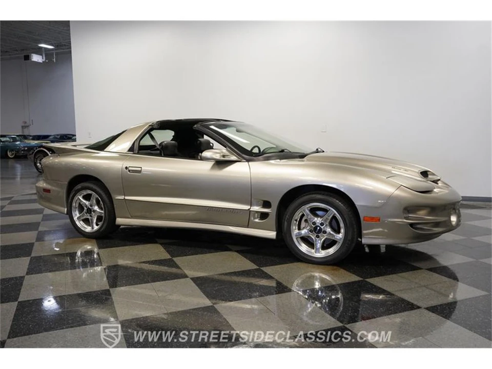 2001 Pontiac Firebird 4th Gen - Image 14 of 31
