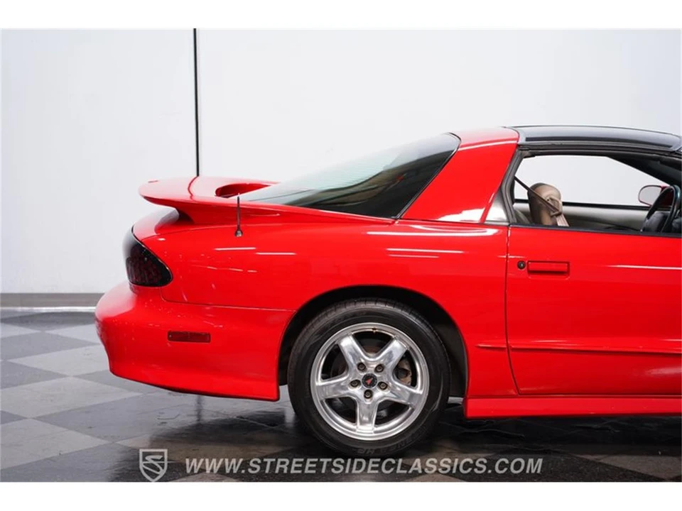 2001 Pontiac Firebird 4th Gen - Image 23 of 31