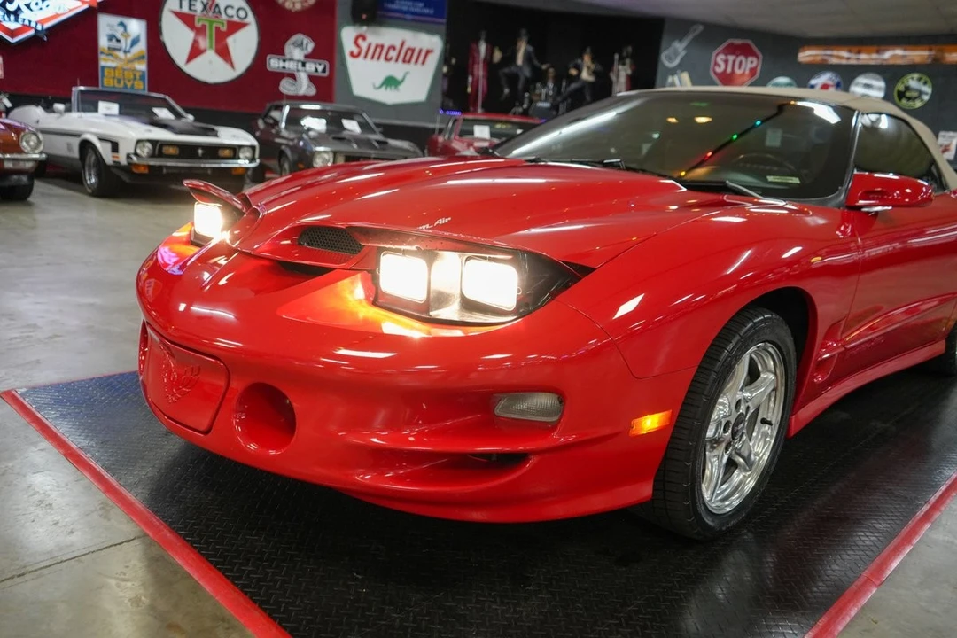 2001 Pontiac Firebird 4th Gen - Image 23 of 31