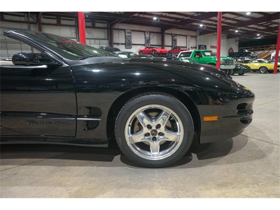 2001 Pontiac Firebird 4th Gen - Image 11 of 31