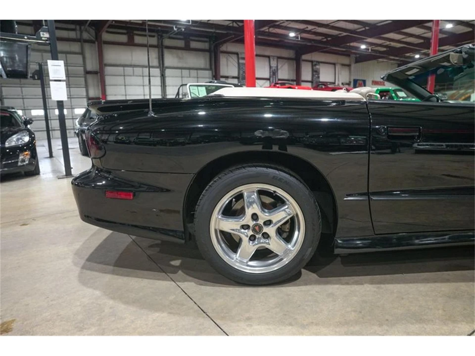 2001 Pontiac Firebird 4th Gen - Image 9 of 31