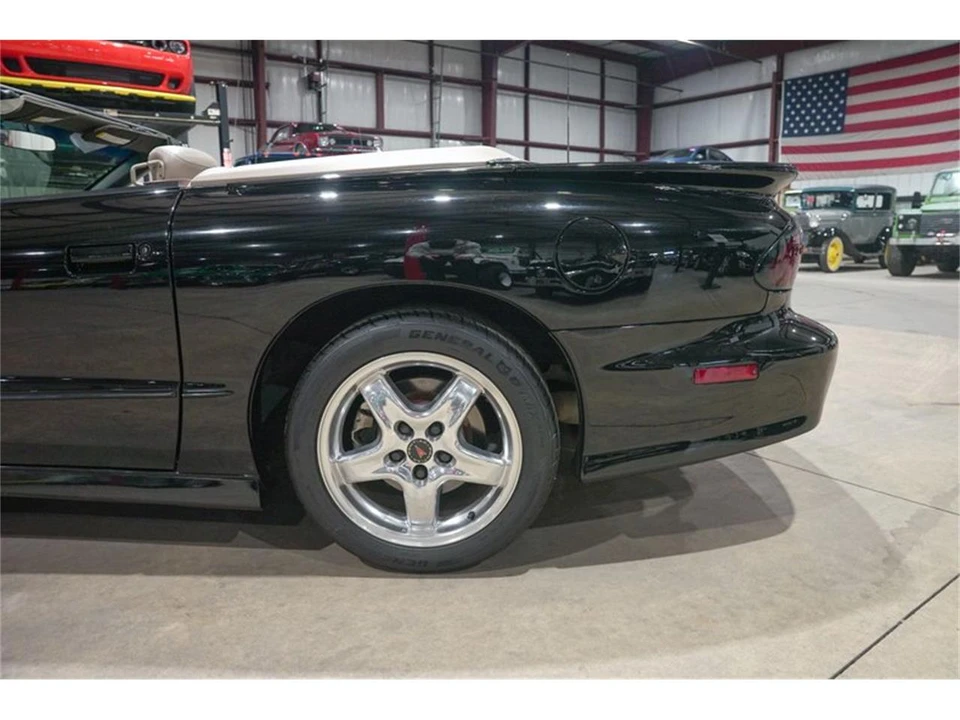 2001 Pontiac Firebird 4th Gen - Image 5 of 31