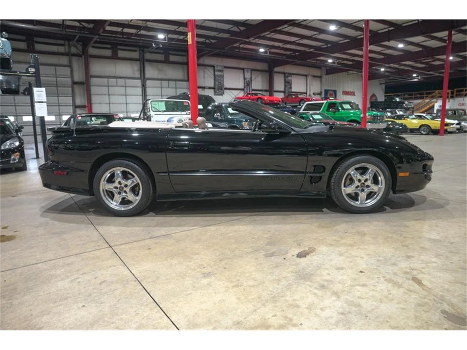2001 Pontiac Firebird 4th Gen - Image 10 of 31