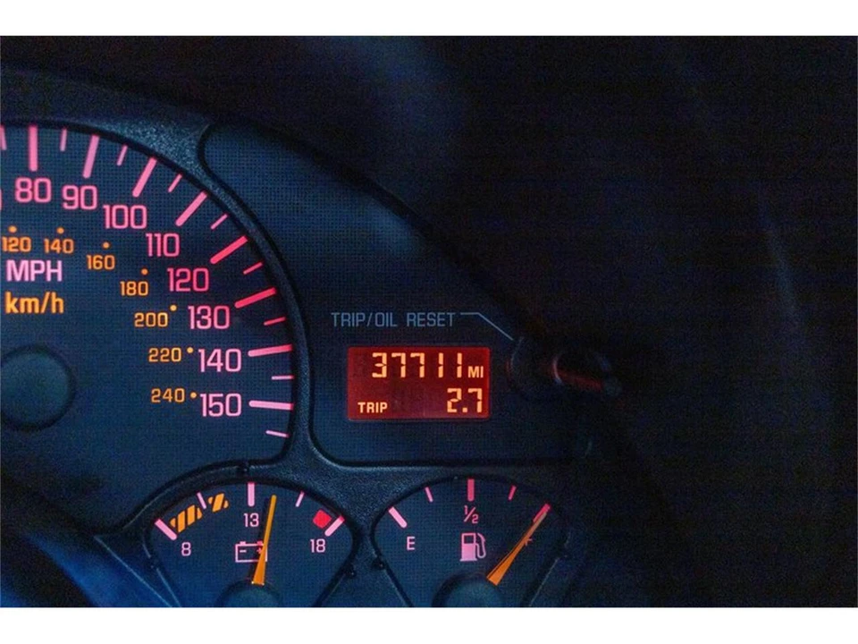 2001 Pontiac Firebird 4th Gen - Image 13 of 31