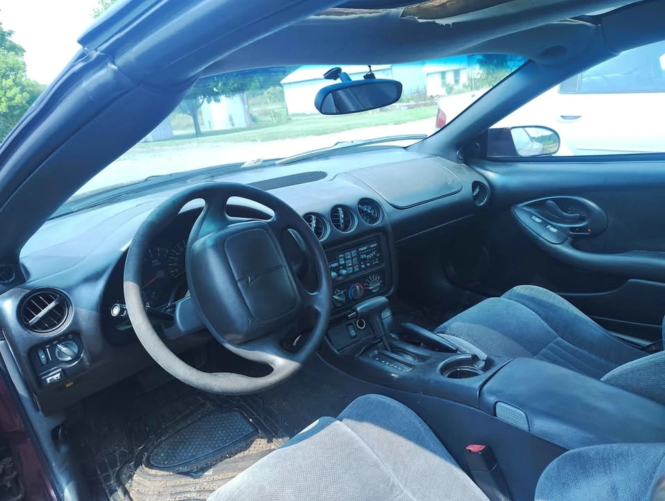 2001 Pontiac Firebird 4th Gen - Image 11 of 16