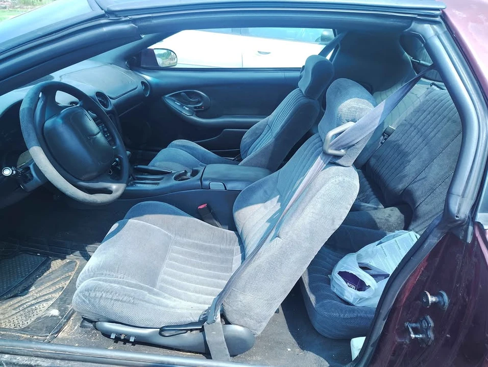 2001 Pontiac Firebird 4th Gen - Image 12 of 16