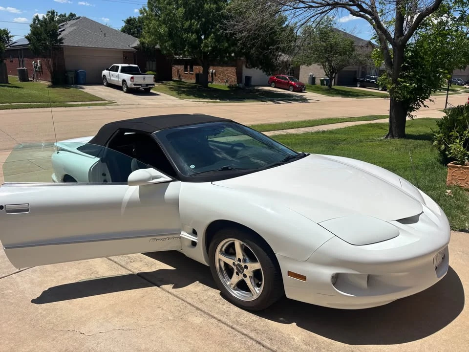 2001 Pontiac Firebird 4th Gen - Image 2 of 20