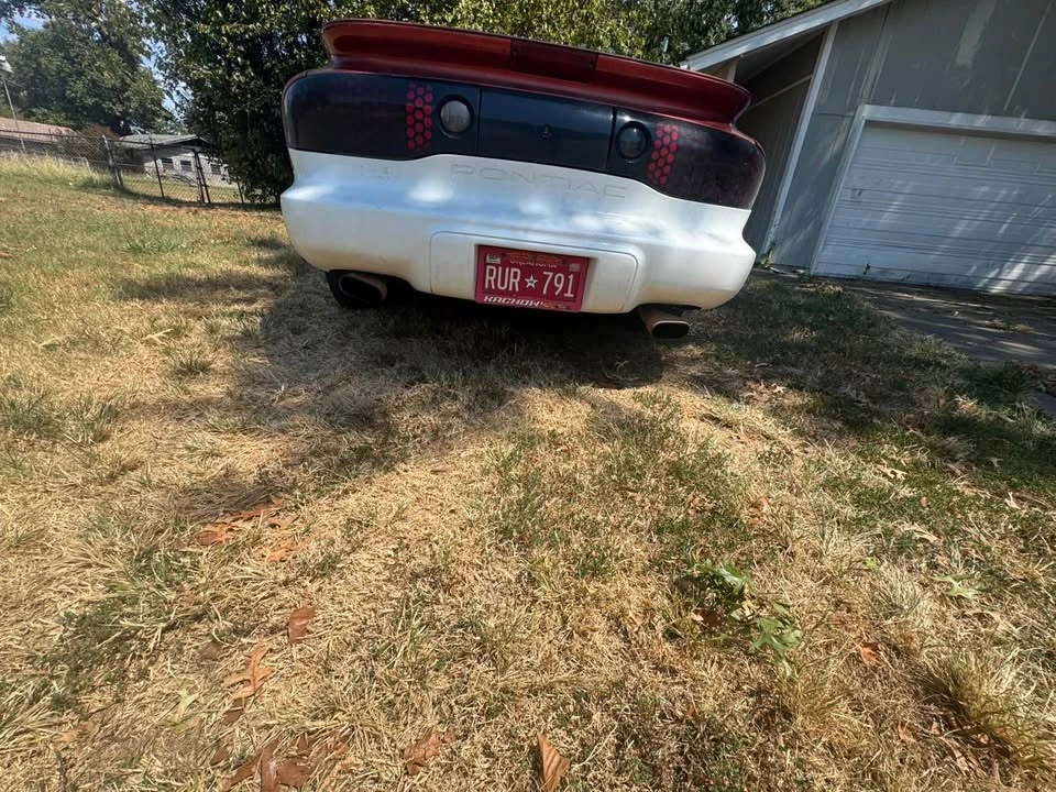 2001 Pontiac Firebird 4th Gen - Image 2 of 11