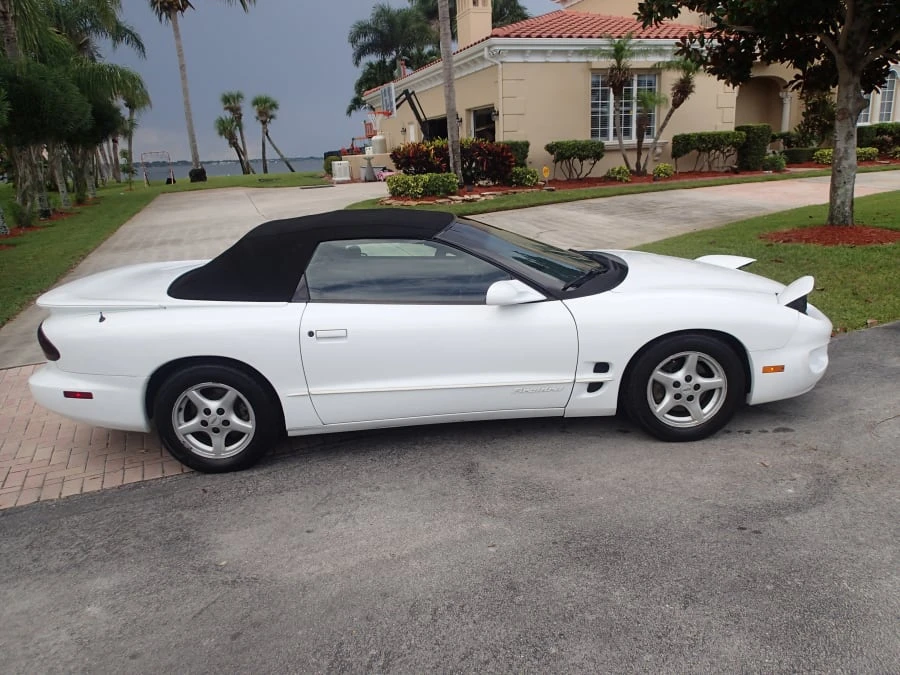 2001 Pontiac Firebird 4th Gen - Image 2 of 11