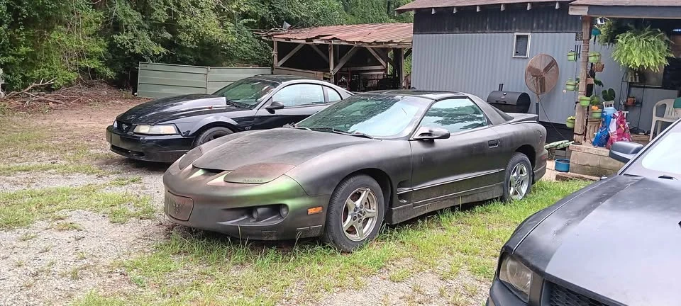 2001 Pontiac Firebird 4th Gen - Image 2 of 2