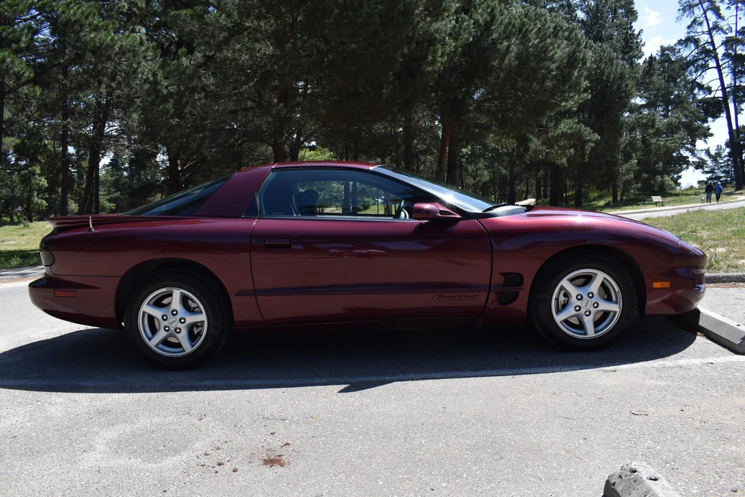 2001 Pontiac Firebird 4th Gen - Image 11 of 31