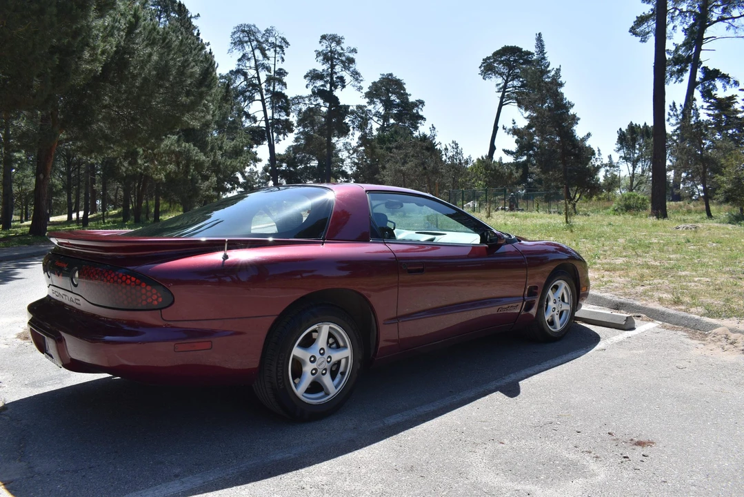 2001 Pontiac Firebird 4th Gen - Image 10 of 31