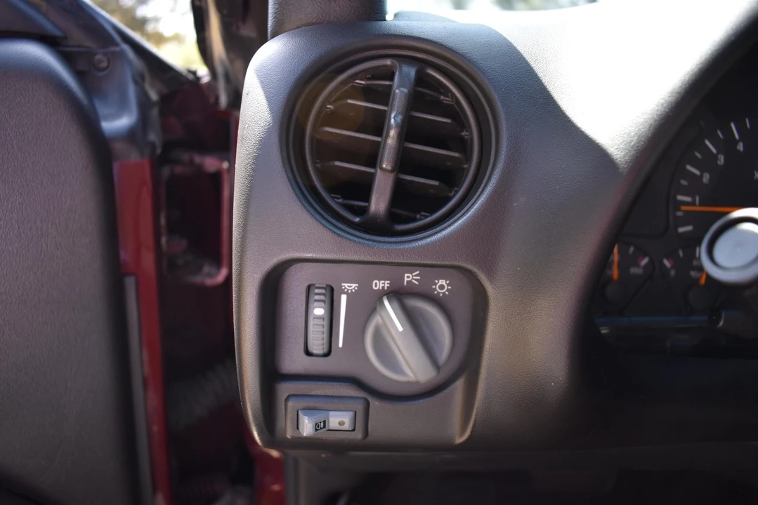 2001 Pontiac Firebird 4th Gen - Image 29 of 31