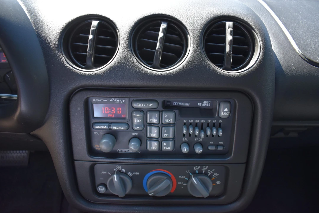 2001 Pontiac Firebird 4th Gen - Image 31 of 31