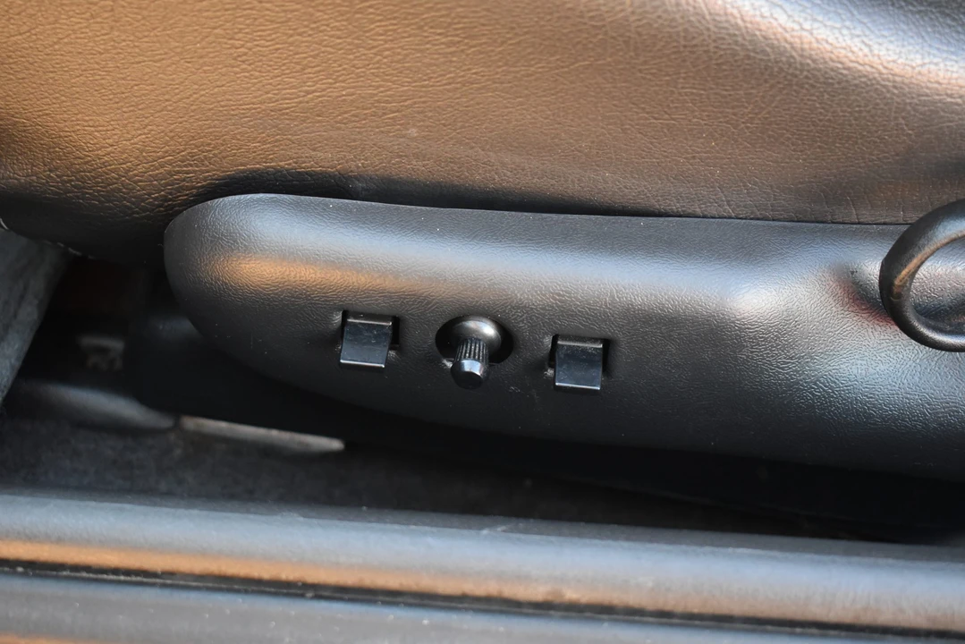 2001 Pontiac Firebird 4th Gen - Image 19 of 31
