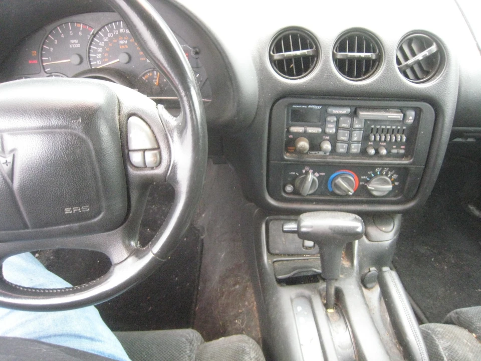 2001 Pontiac Firebird 4th Gen - Image 17 of 21