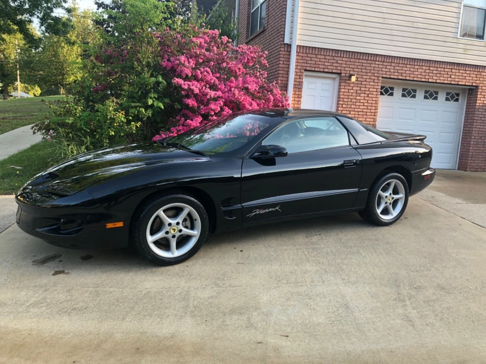 2001 Pontiac Firebird Formula 4th Gen - Image 28 of 30