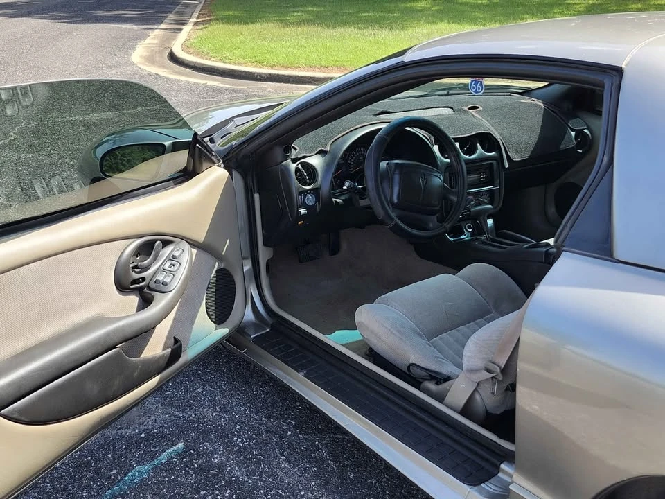 2001 Pontiac Firebird Formula 4th Gen - Image 5 of 8