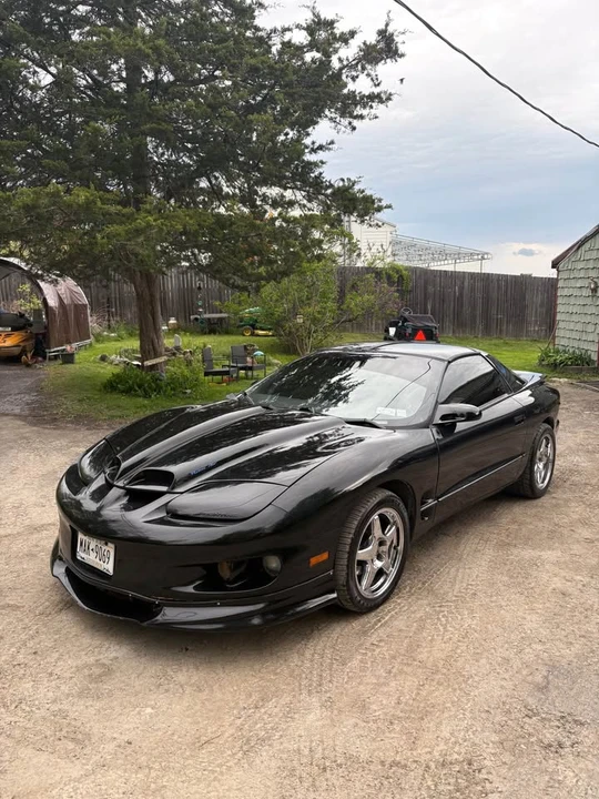 2001 Pontiac Firebird Formula 4th Gen - Image 2 of 15