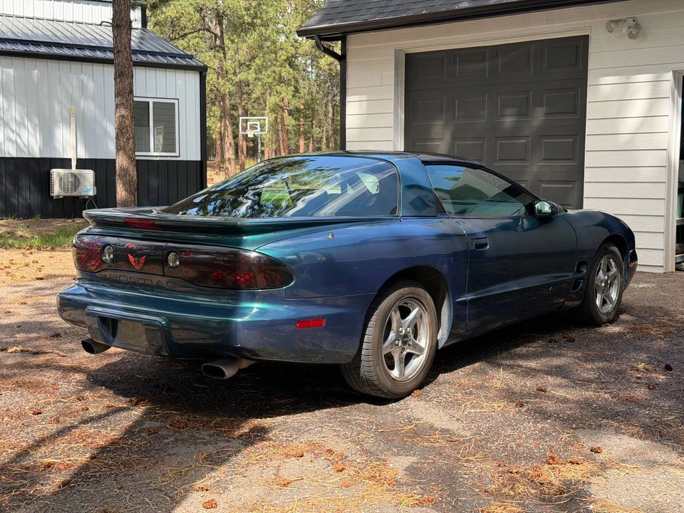 2001 Pontiac Firebird Formula 4th Gen - Image 5 of 10