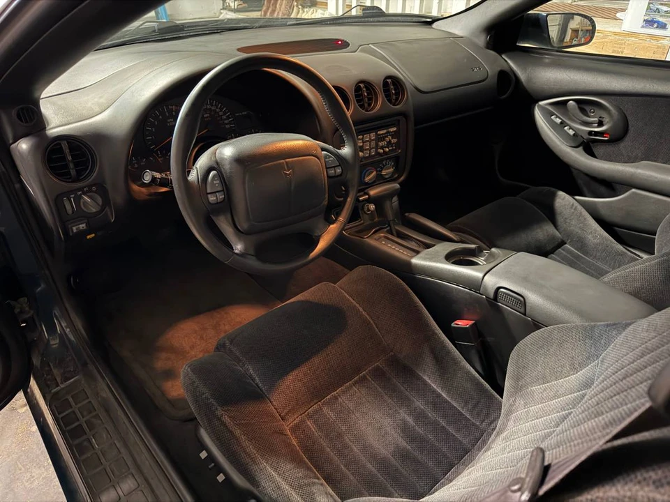 2001 Pontiac Firebird Formula 4th Gen - Image 10 of 10