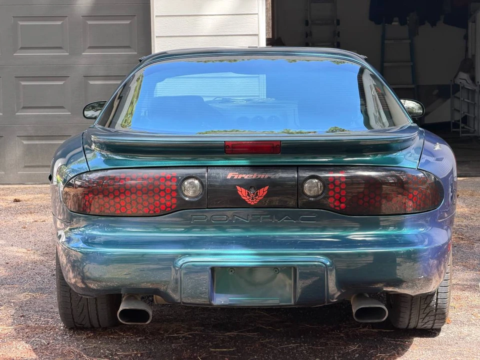 2001 Pontiac Firebird Formula 4th Gen - Image 4 of 10
