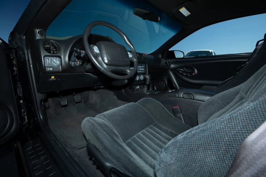 2001 Pontiac Firebird 4th Gen - Image 18 of 28