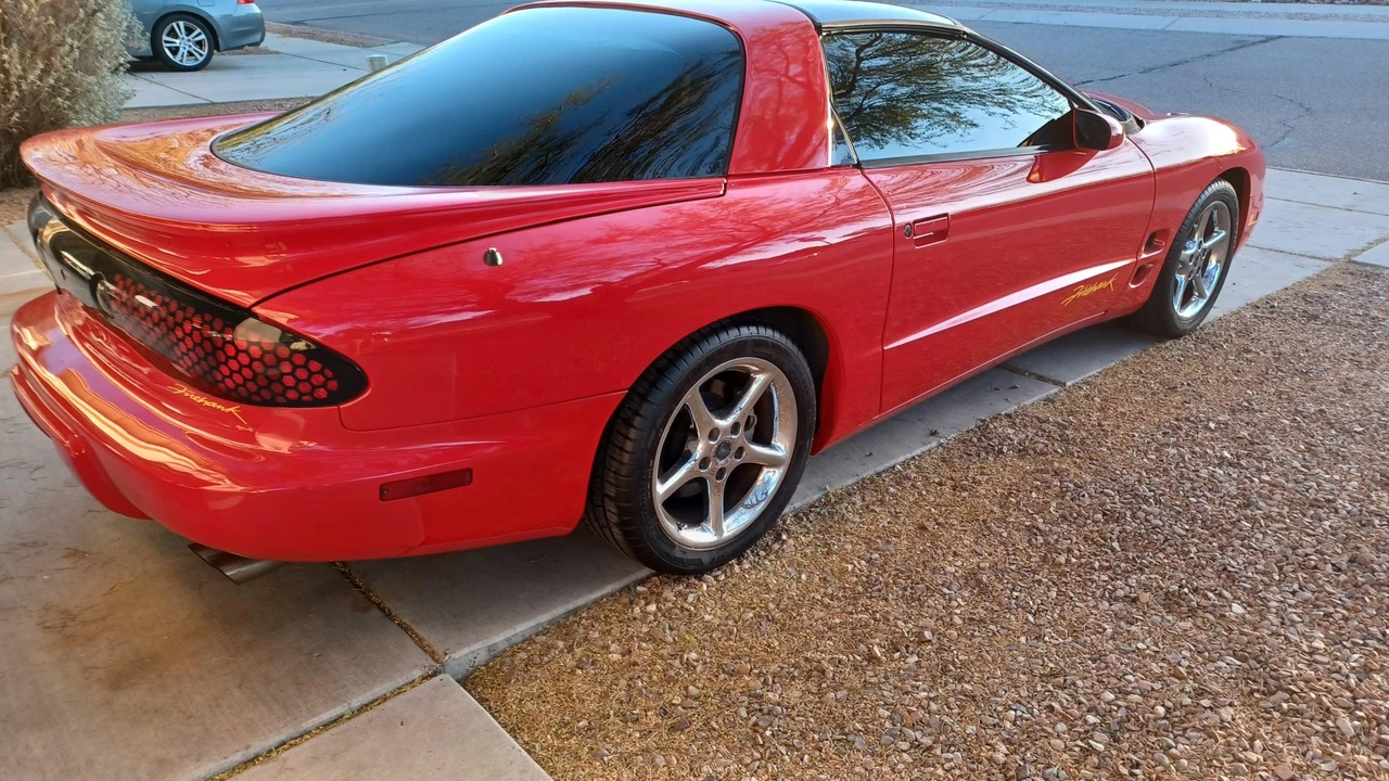 2001 Pontiac Firebird 4th Gen - Image 9 of 31