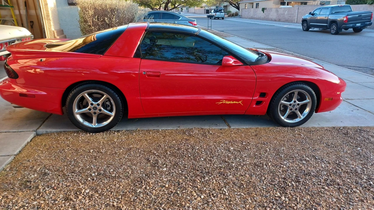 2001 Pontiac Firebird 4th Gen - Image 11 of 31
