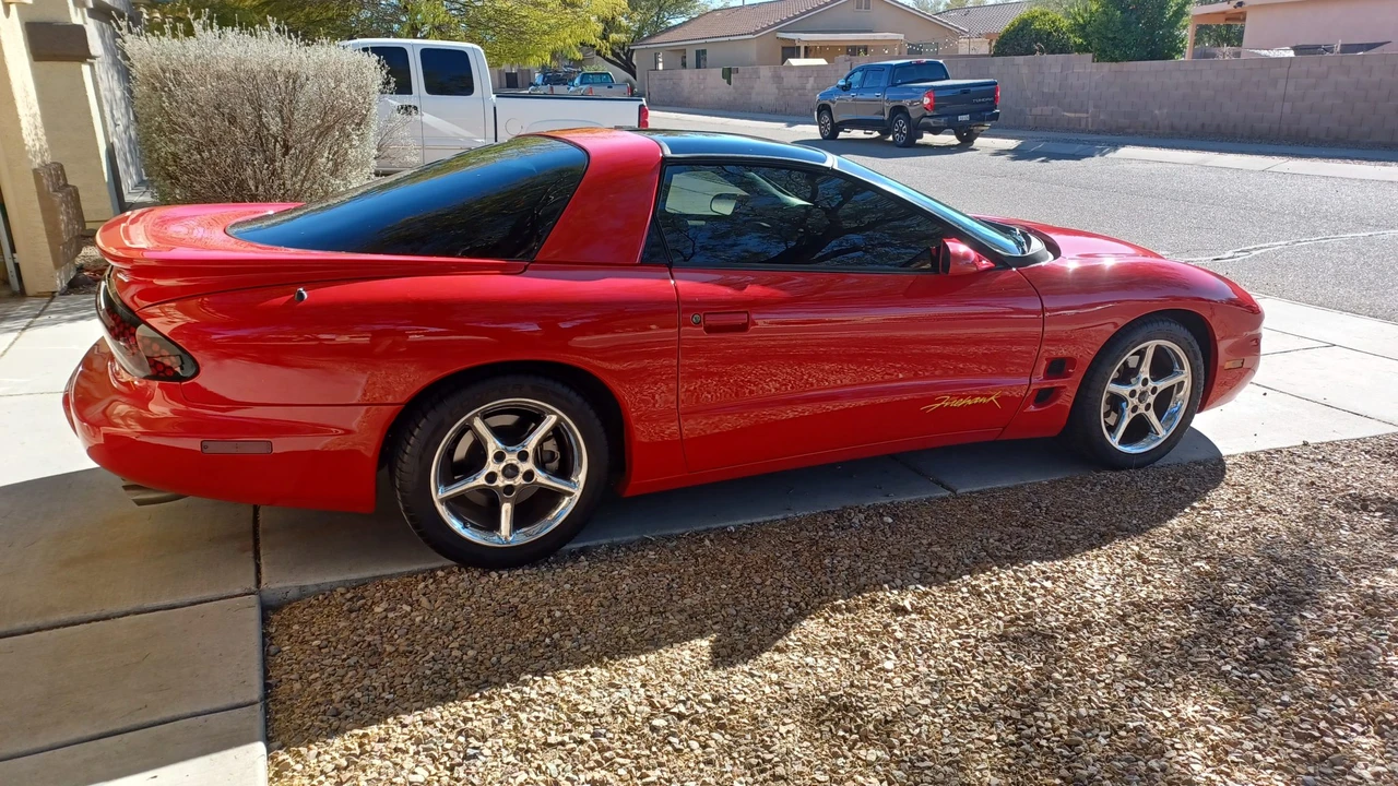 2001 Pontiac Firebird 4th Gen - Image 10 of 31
