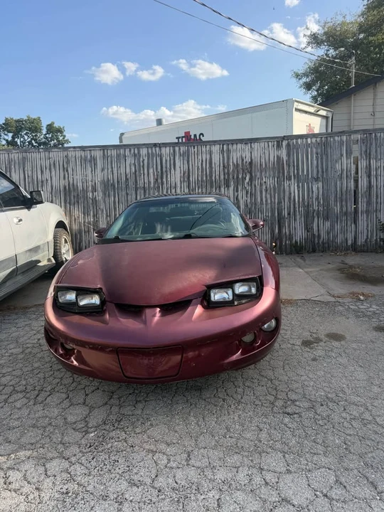 2001 Pontiac Firebird 4th Gen - Image 2 of 9