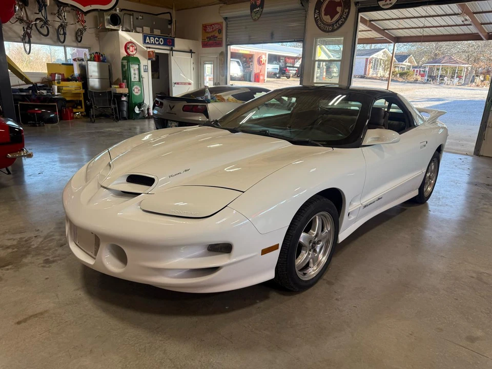2001 Pontiac Firebird Trans Am 4th Gen - Image 28 of 31