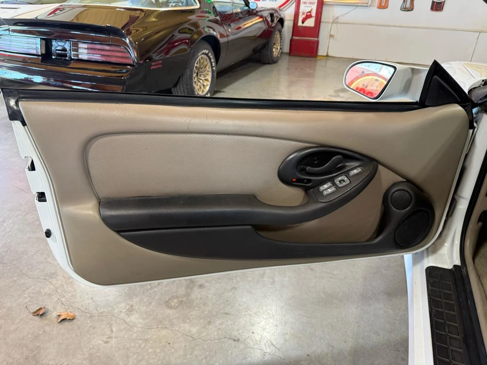 2001 Pontiac Firebird Trans Am 4th Gen - Image 20 of 31