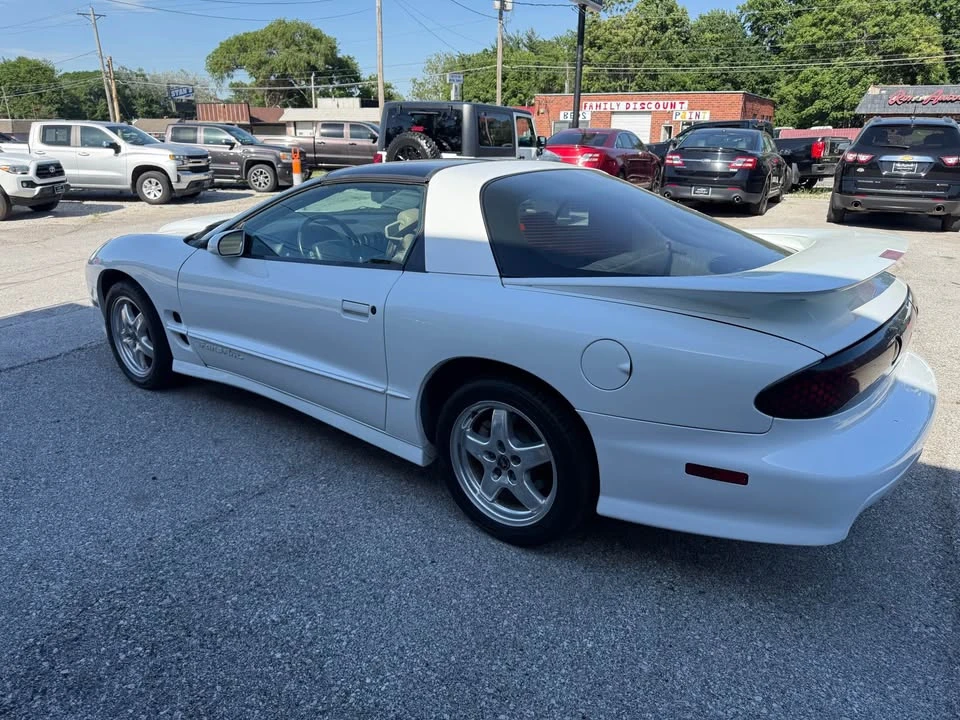 2001 Pontiac Firebird Trans Am 4th Gen - Image 4 of 10
