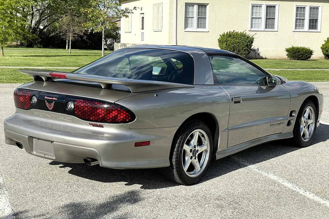 2001 Pontiac Firebird Trans Am 4th Gen - Image 4 of 31