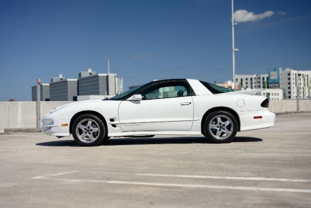 2001 Pontiac Firebird Trans Am 4th Gen - Image 2 of 17