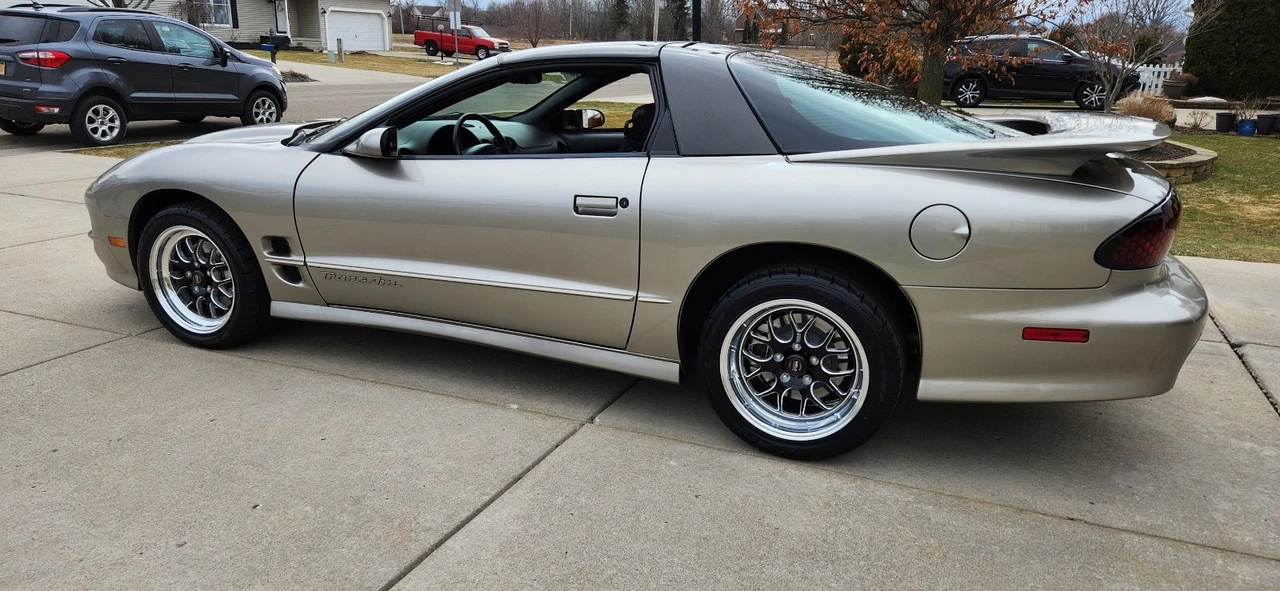 2001 Pontiac Firebird Trans Am 4th Gen - Image 2 of 21