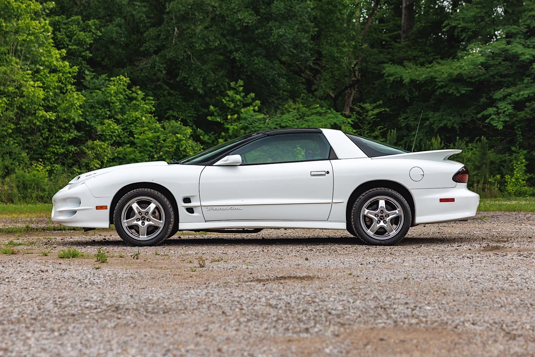 2001 Pontiac Firebird Trans Am 4th Gen - Image 15 of 31