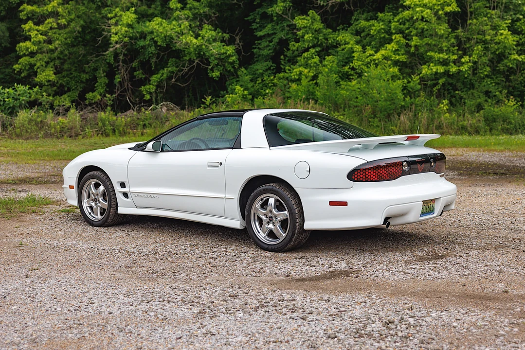 2001 Pontiac Firebird Trans Am 4th Gen - Image 13 of 31