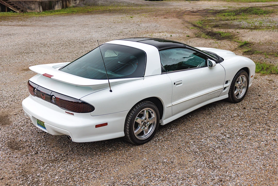 2001 Pontiac Firebird Trans Am 4th Gen - Image 11 of 31